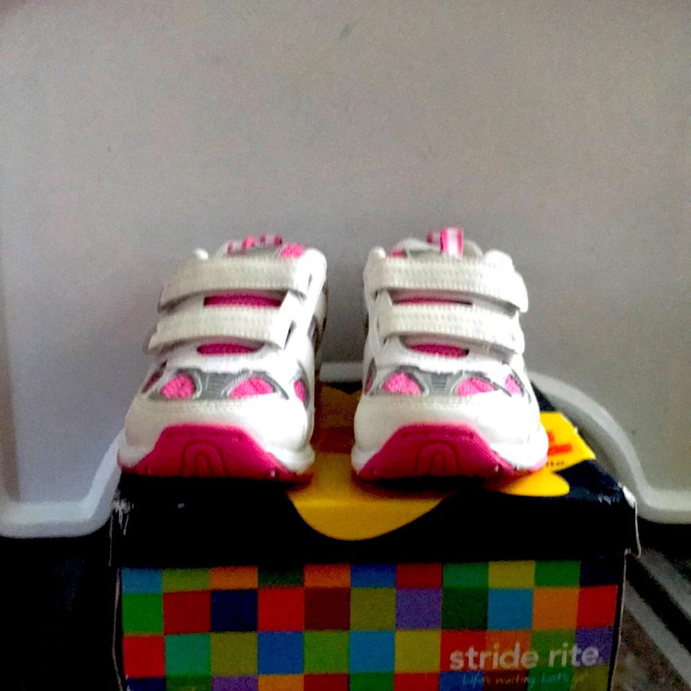 Stride rite shoes for girls